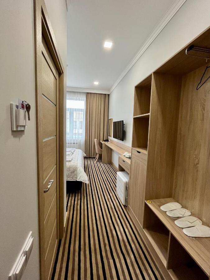 Bristol Hotel Tashkent Ngoại thất bức ảnh