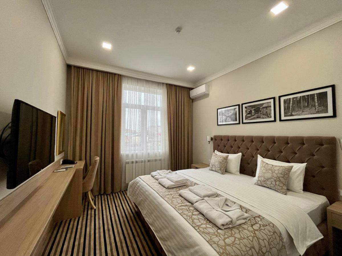 Bristol Hotel Tashkent Ngoại thất bức ảnh