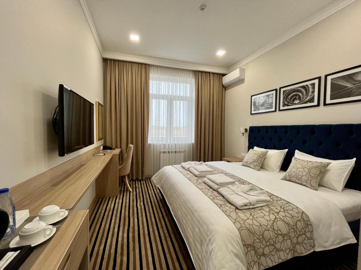 Bristol Hotel Tashkent Ngoại thất bức ảnh