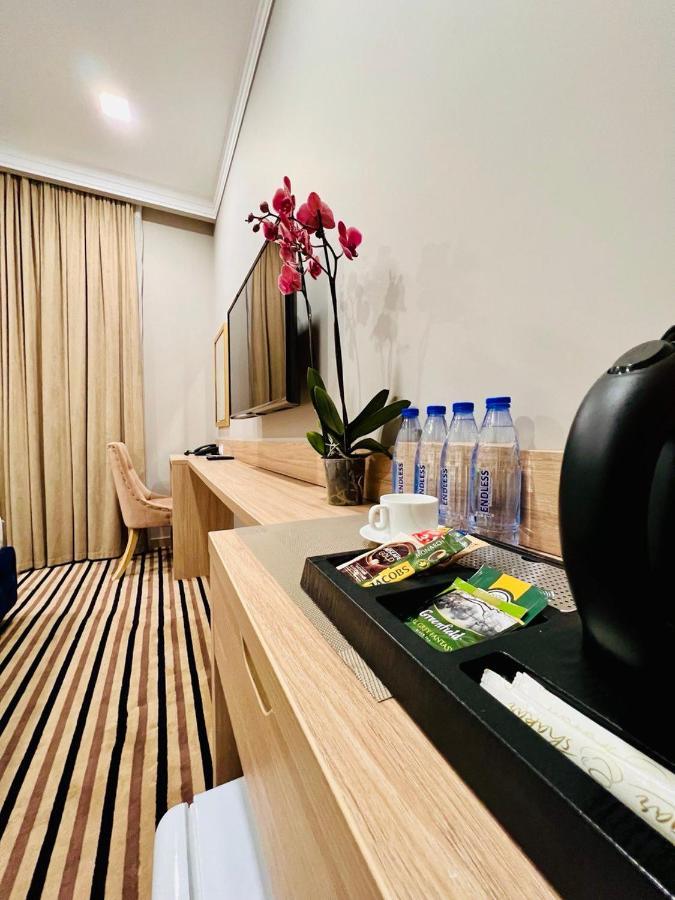 Bristol Hotel Tashkent Ngoại thất bức ảnh