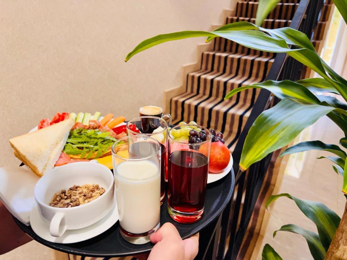 Bristol Hotel Tashkent Ngoại thất bức ảnh